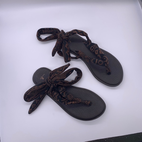 Sanuk Yoga Slinged Up Tie Ankles Tribal Sandals - Picture 10 of 14